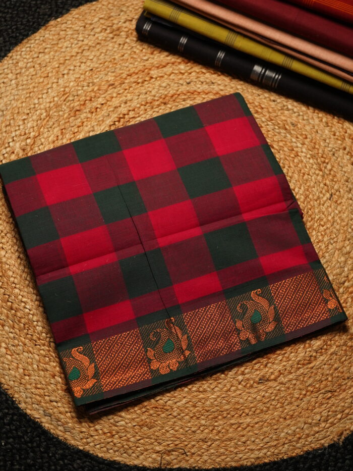 ருத்ரா Pink and Red Chettinad Cotton Handloom Saree